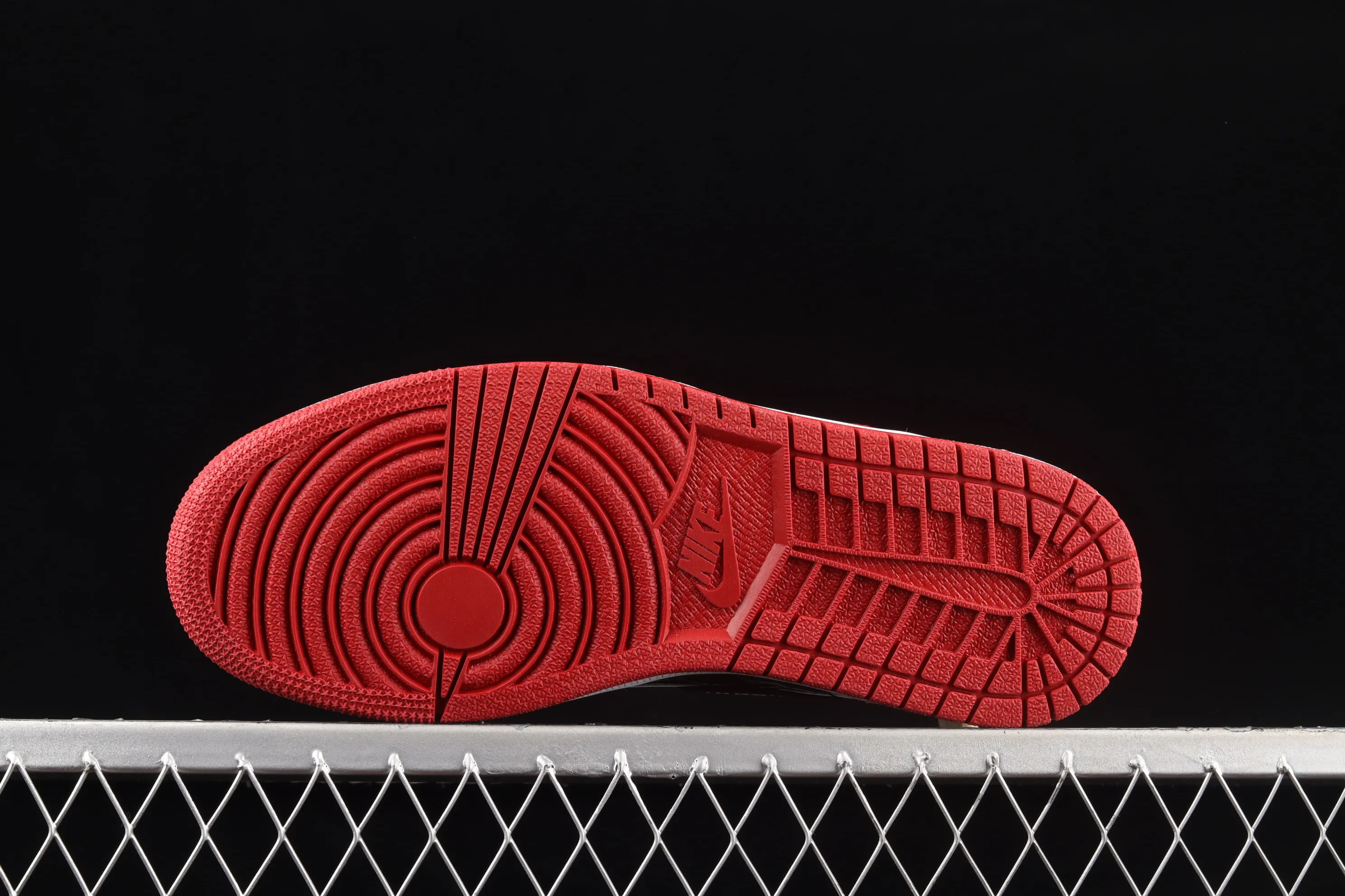 All categories Air Jordan Jordan series basketball shoes Air Jordan 1 High C version Air Jordan 1 High OG "Bred Patent" AJ1 Joe 1 patent leather black and red high-top basketball shoes 555088-063